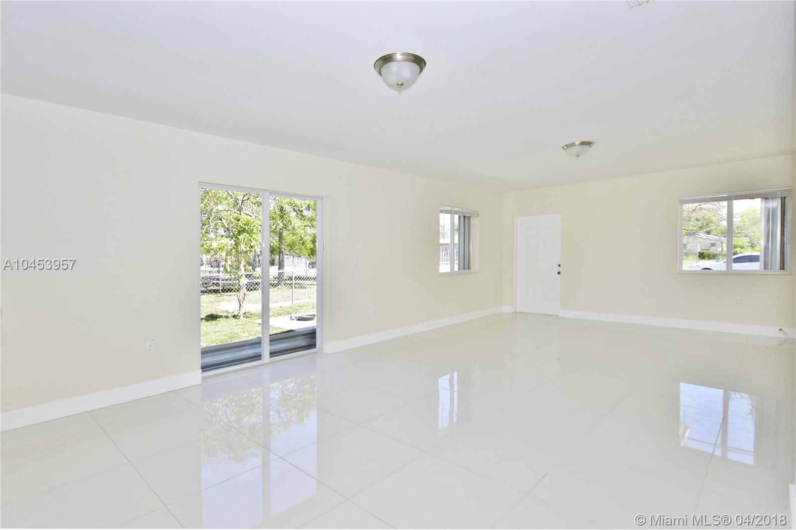 PINE HIGHLANDS - Residential