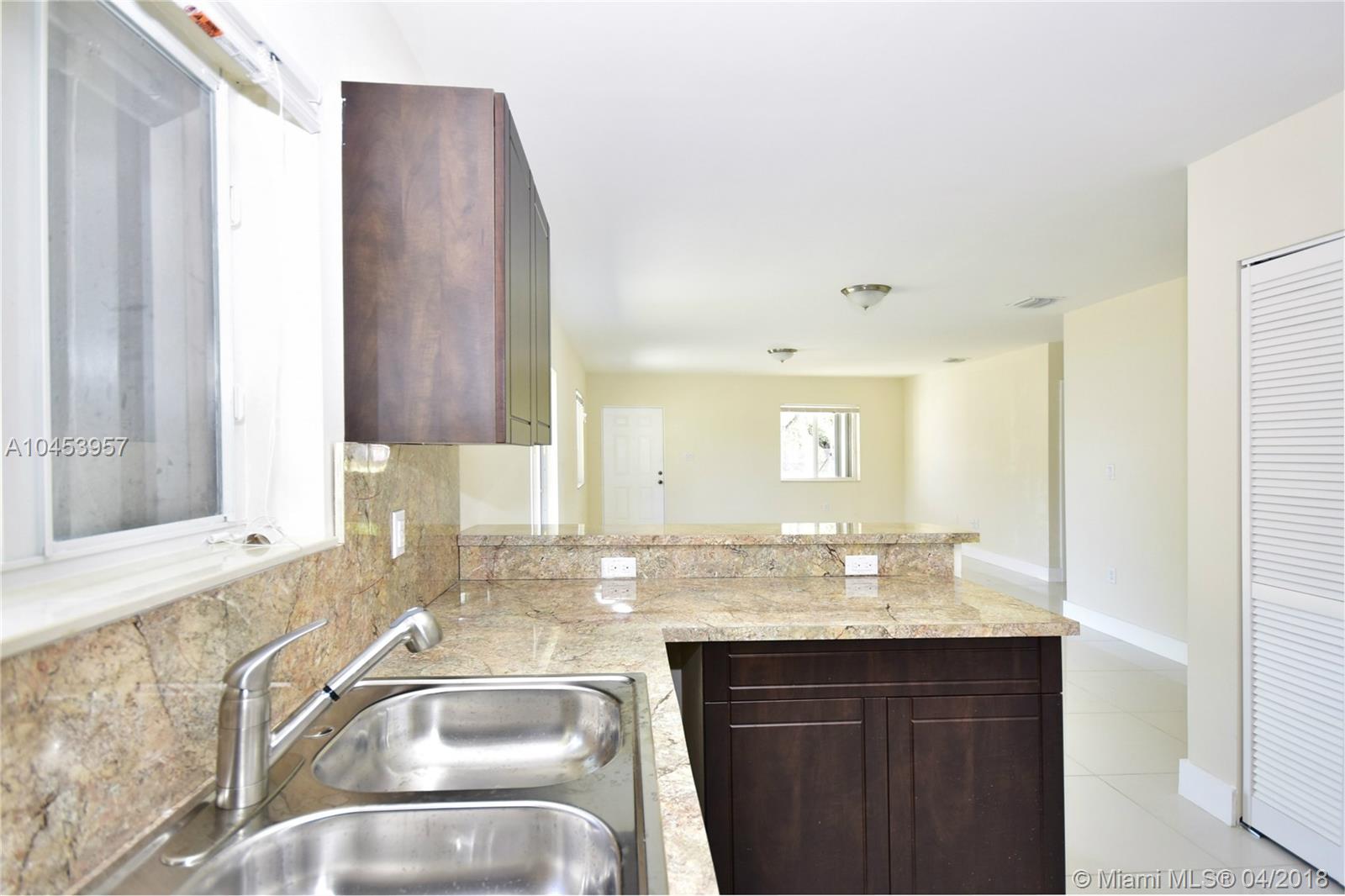 PINE HIGHLANDS - Residential
