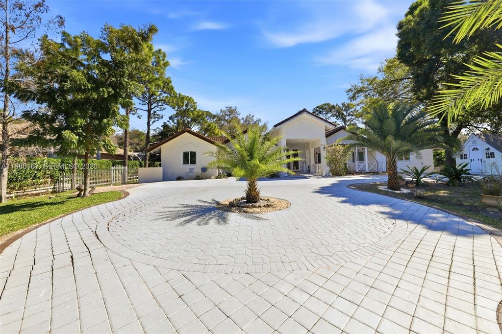 Photo of 6344 NW 74th Ter, Parkland, FL 33067 (MLS # A11986167)