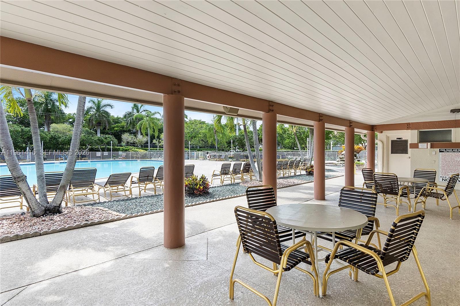 DEVON CONDOMINIUM G - Residential