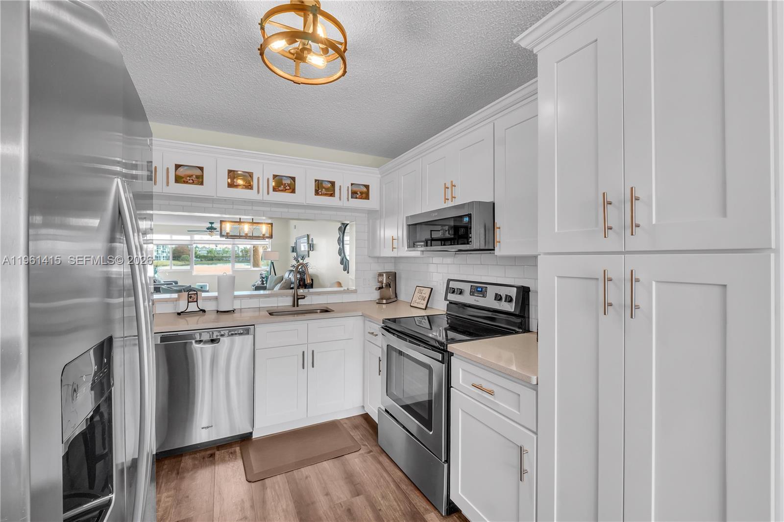 DEVON CONDOMINIUM G - Residential