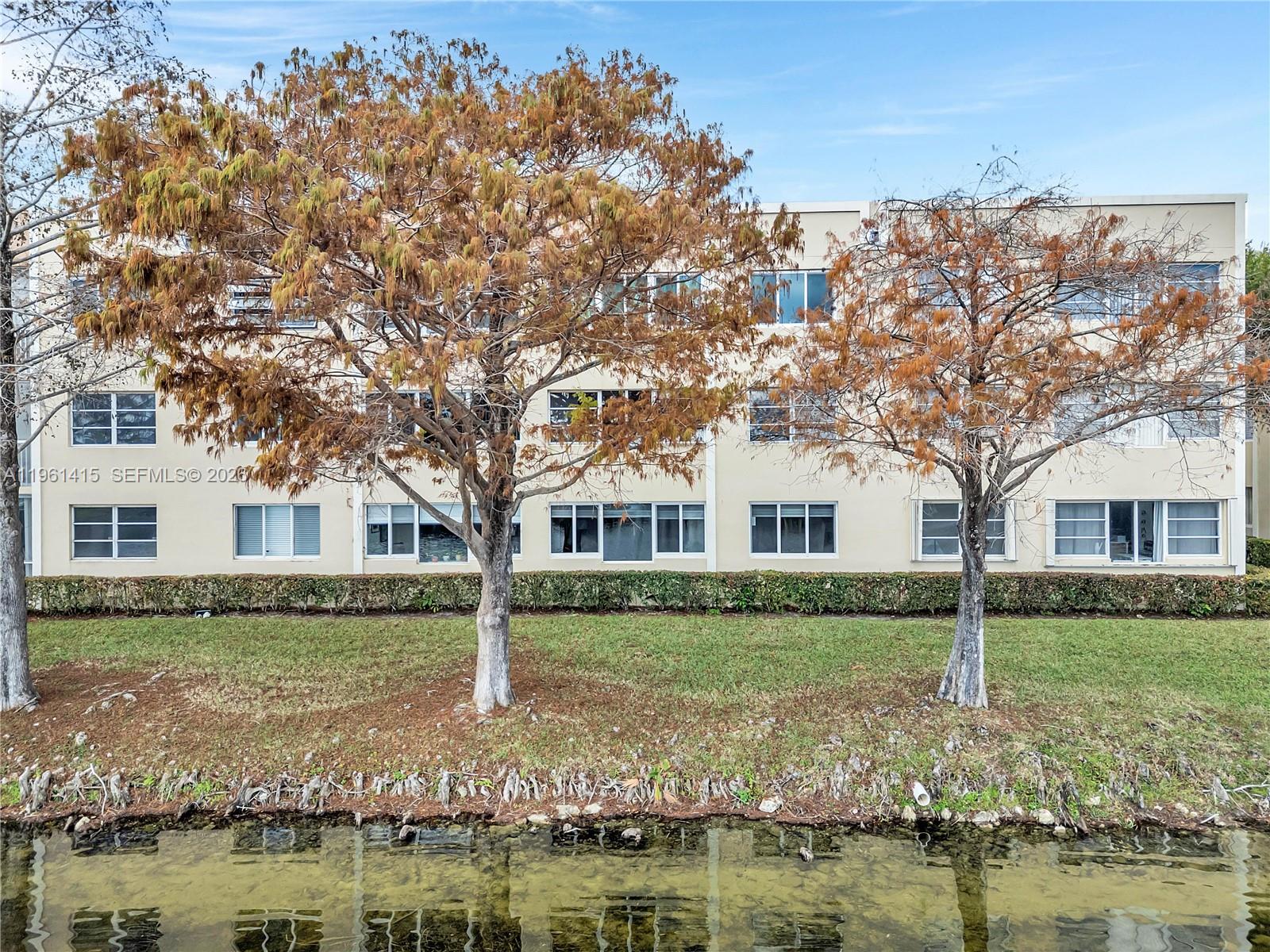 DEVON CONDOMINIUM G - Residential