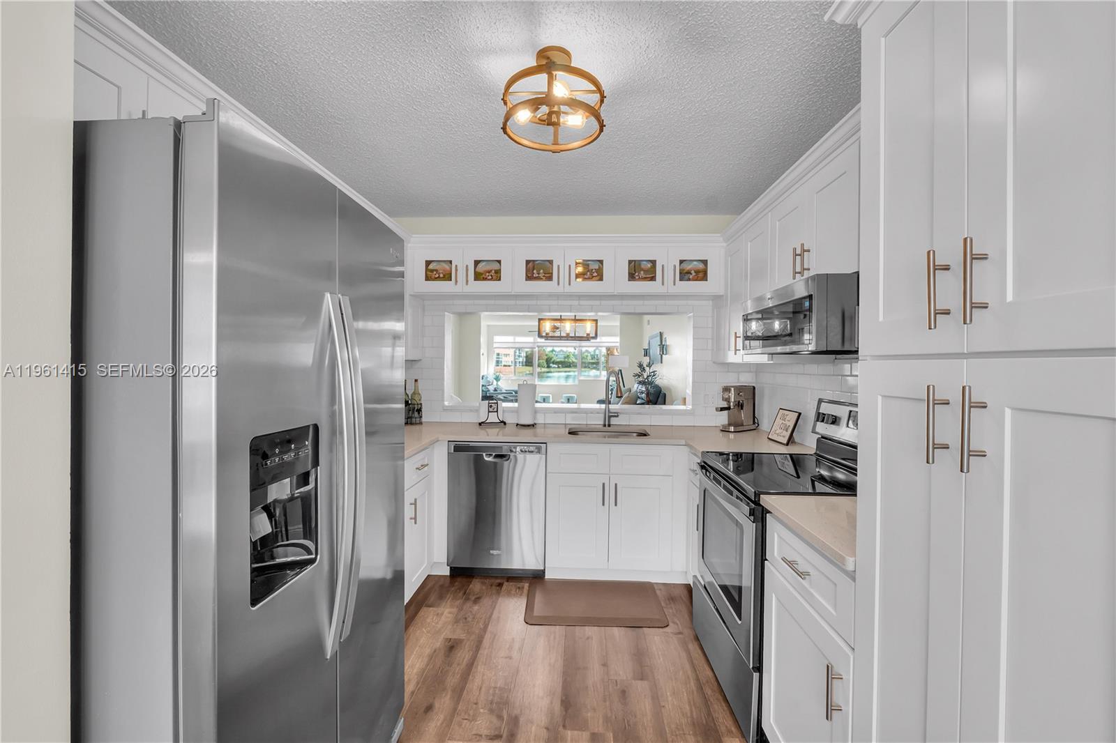 DEVON CONDOMINIUM G - Residential