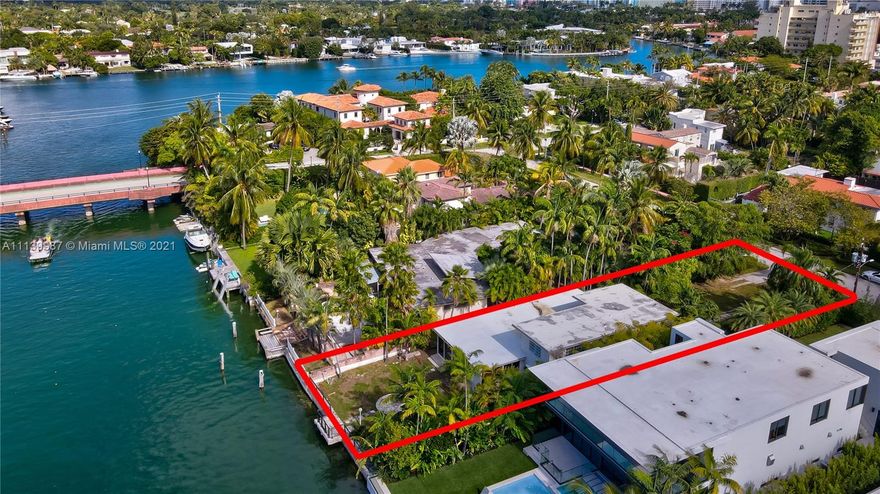 Dream come true! Prime waterfront opportunity ready and waiting for your creative mind to bring this home to life! With 10,670 square feet of land and 58 feet of water frontage, endless ideas can be brought to your new home from top to bottom. Do not miss out on this pristine property in the heart of Miami Beach which is also just minutes away from some of the best restaurants, shops, schools, I-95, and more.