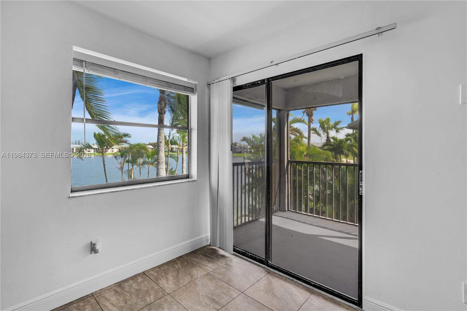 LAKESHORE CONDO #5 - Residential