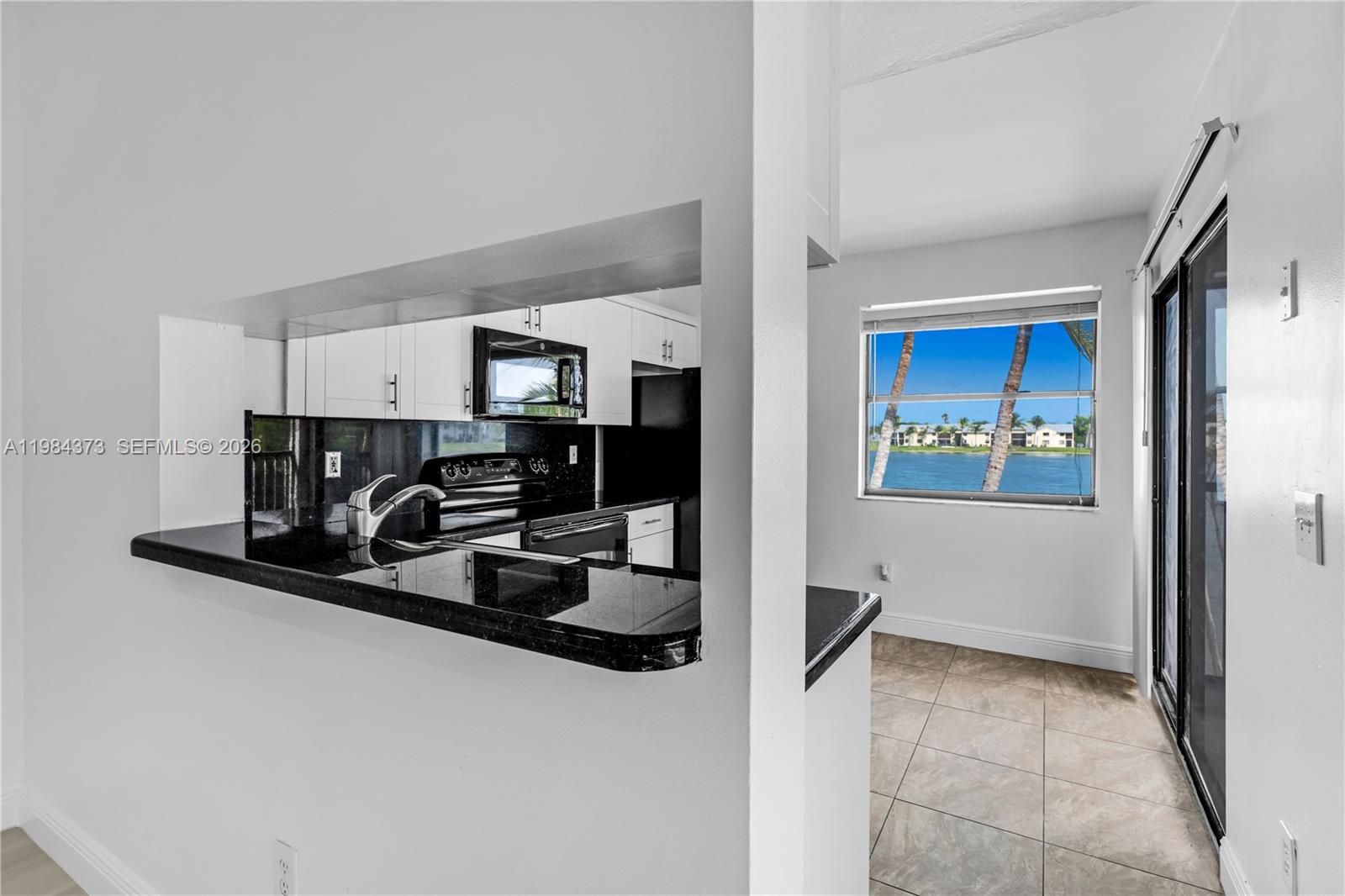 LAKESHORE CONDO #5 - Residential