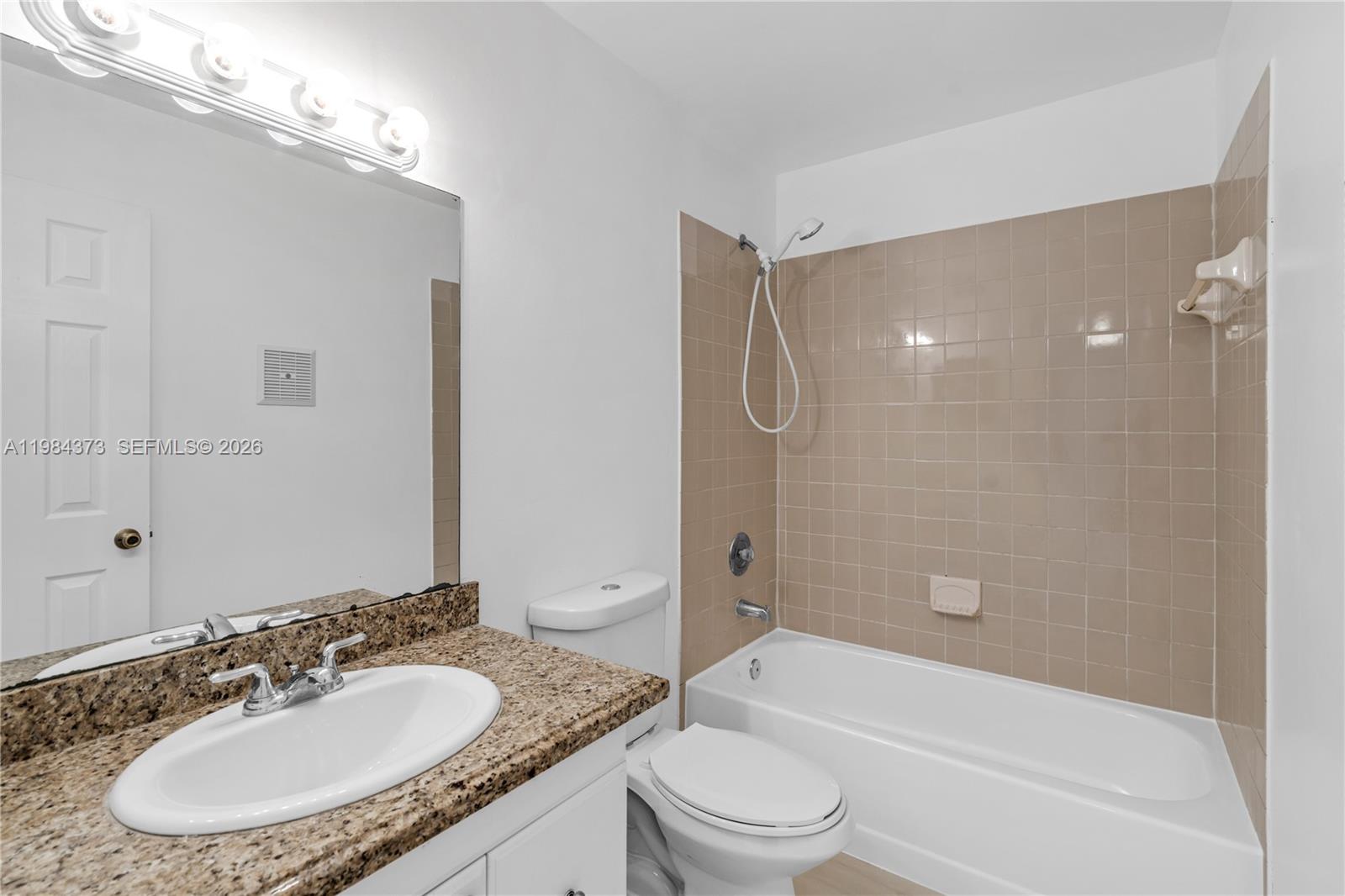 LAKESHORE CONDO #5 - Residential