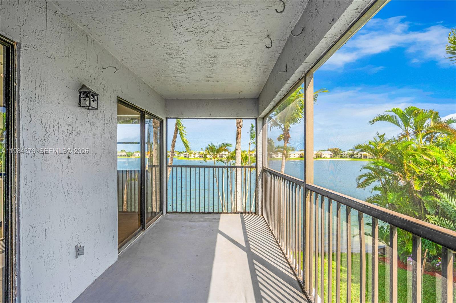 LAKESHORE CONDO #5 - Residential