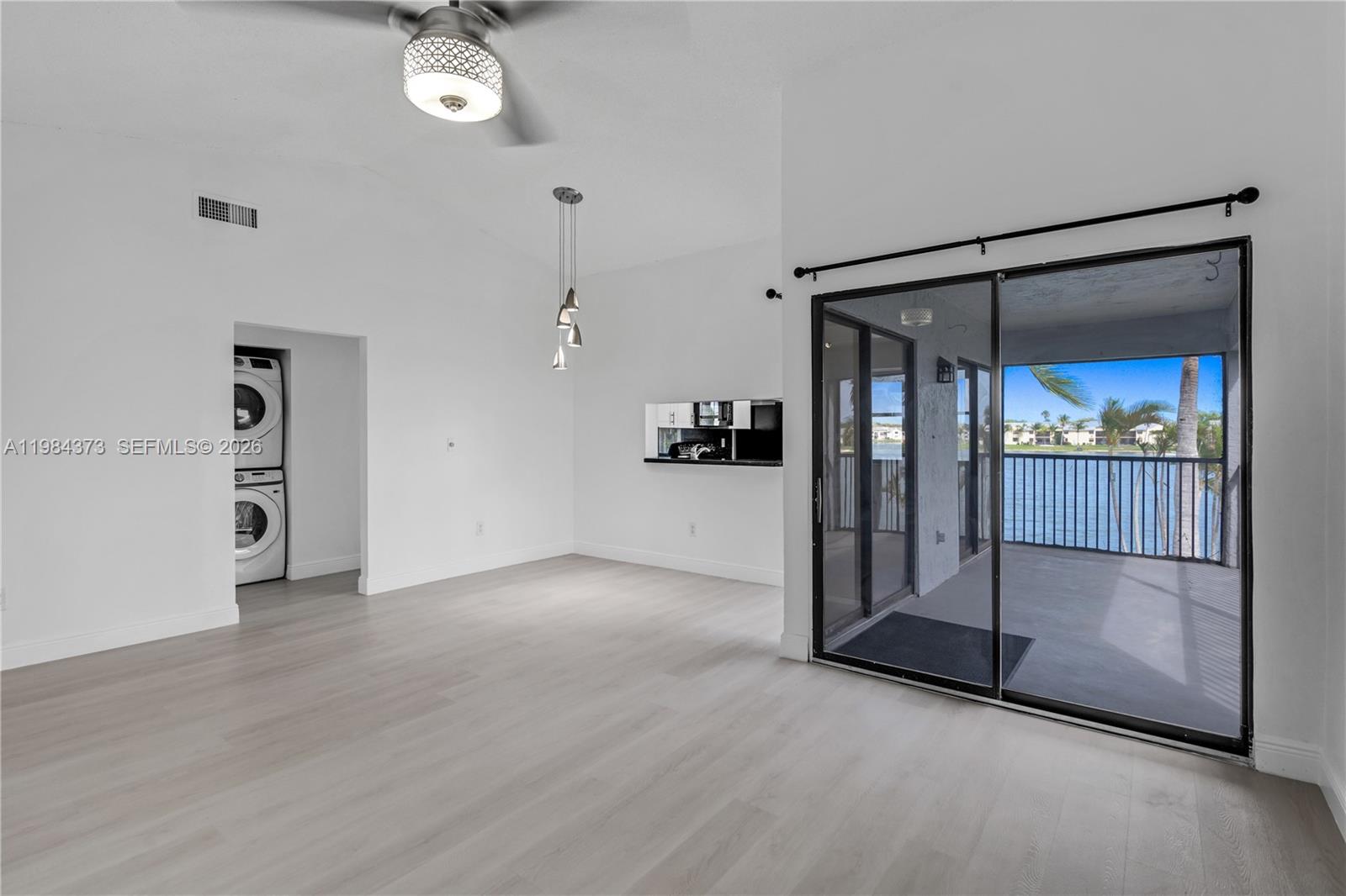 LAKESHORE CONDO #5 - Residential