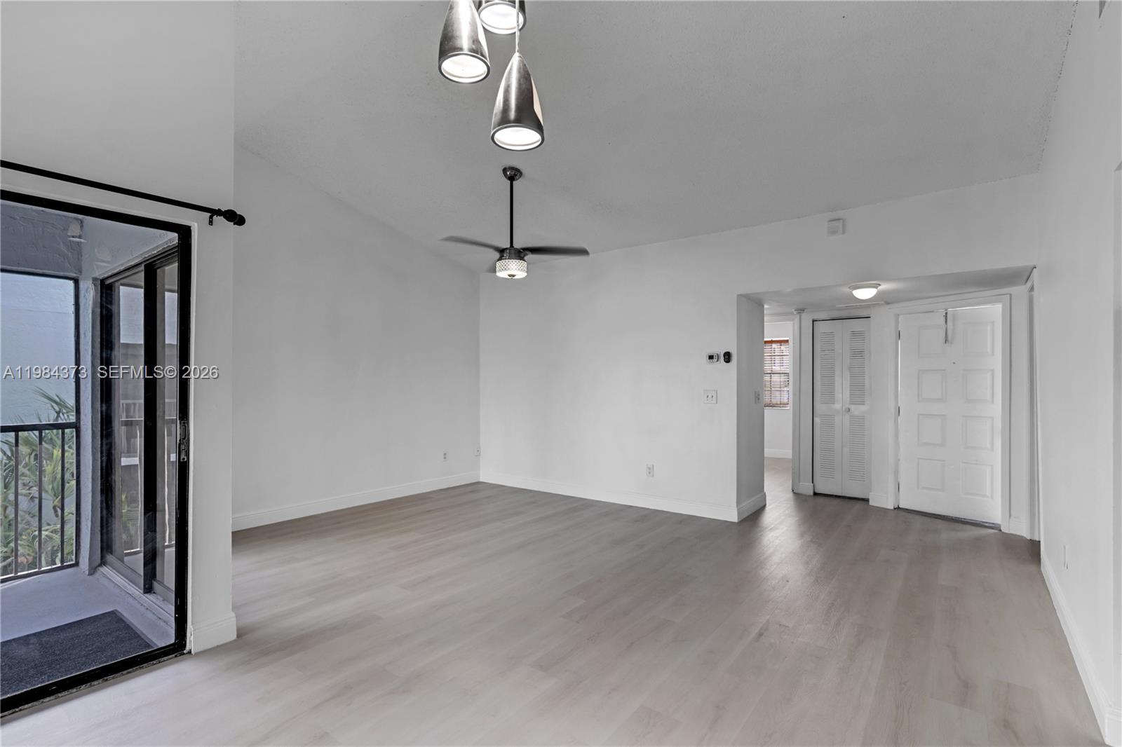 LAKESHORE CONDO #5 - Residential