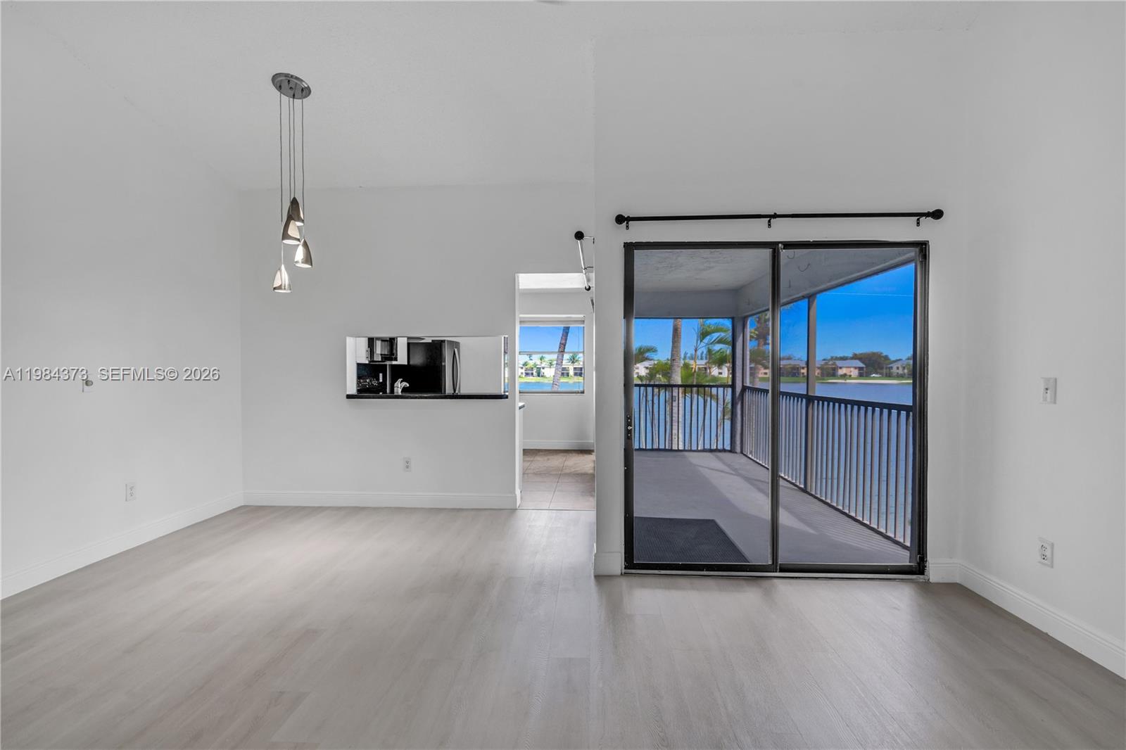 LAKESHORE CONDO #5 - Residential