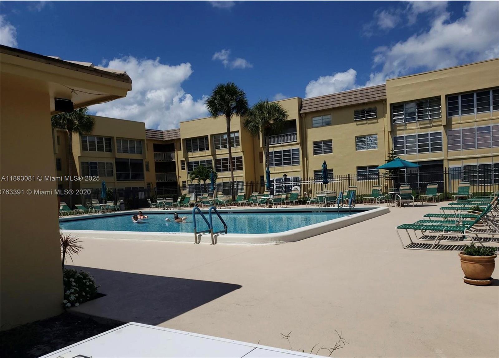 BERMUDA CLUB FOUR CONDO - Residential