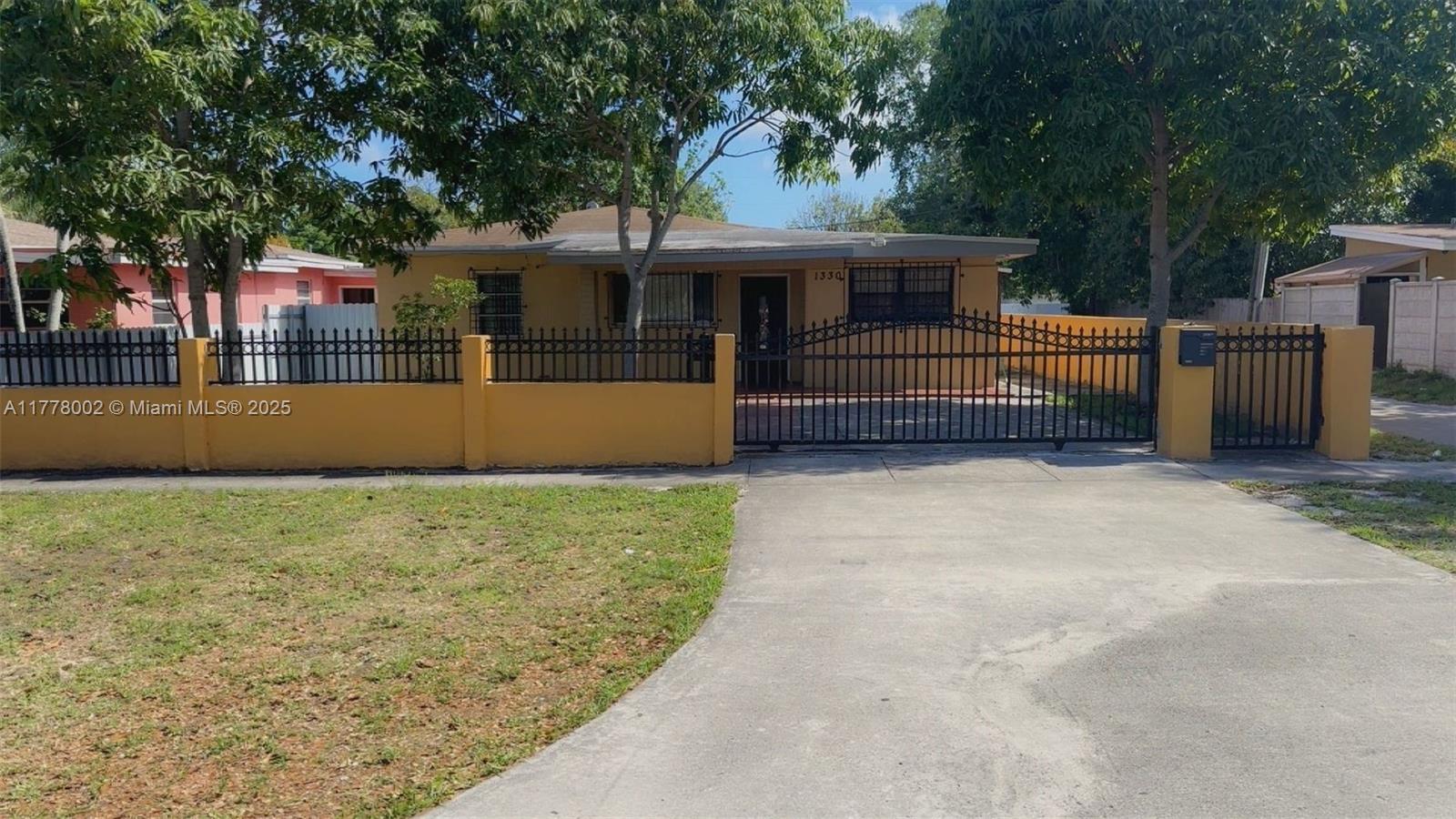 Rental Property at 1330 Ne 153rd St 2, North Miami Beach, Miami-Dade County, Florida - Bedrooms: 1 
Bathrooms: 1  - $1,400 MO.