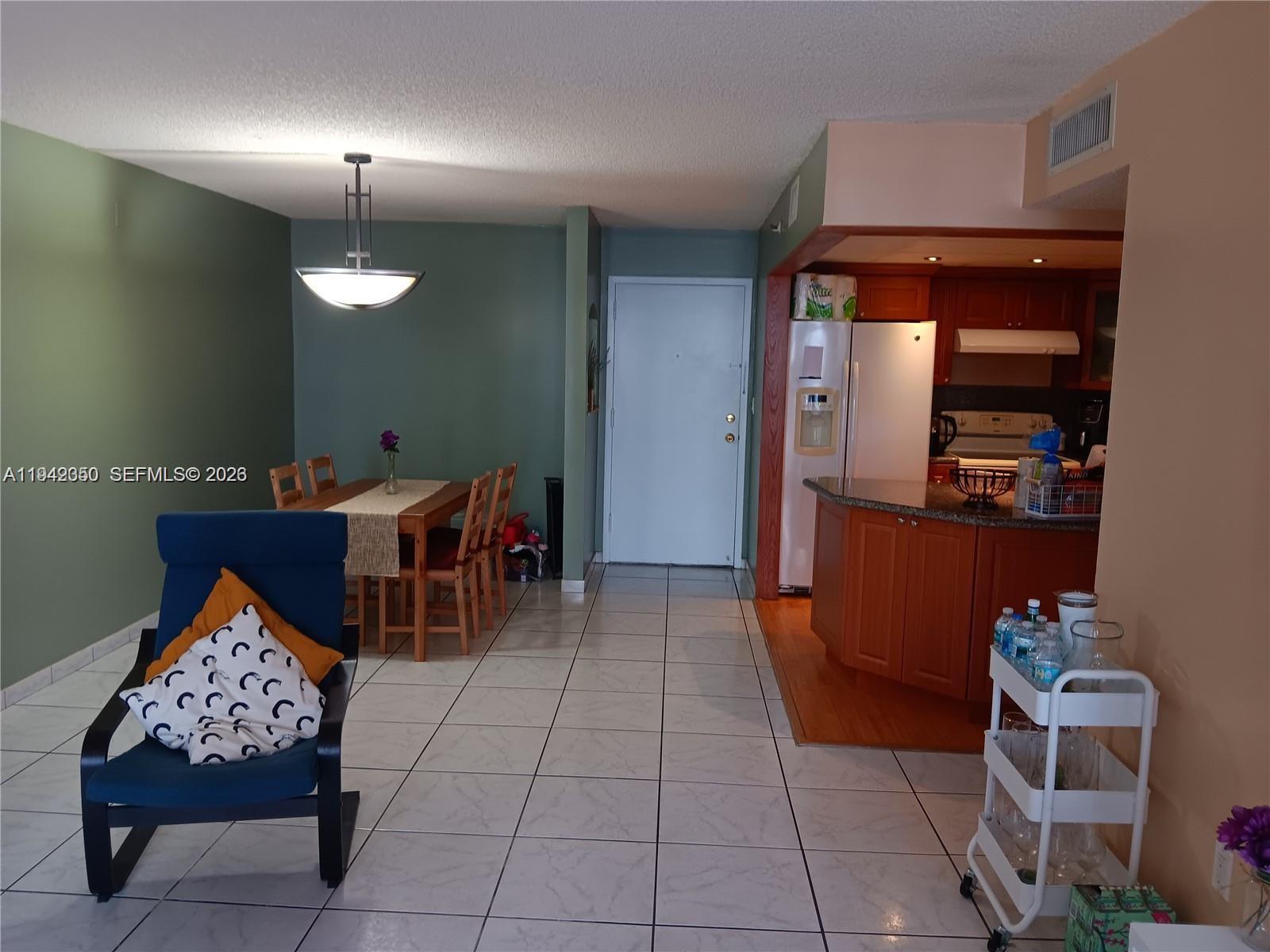 GOLFVIEW CL FONTAINEBLEAU - Residential Lease