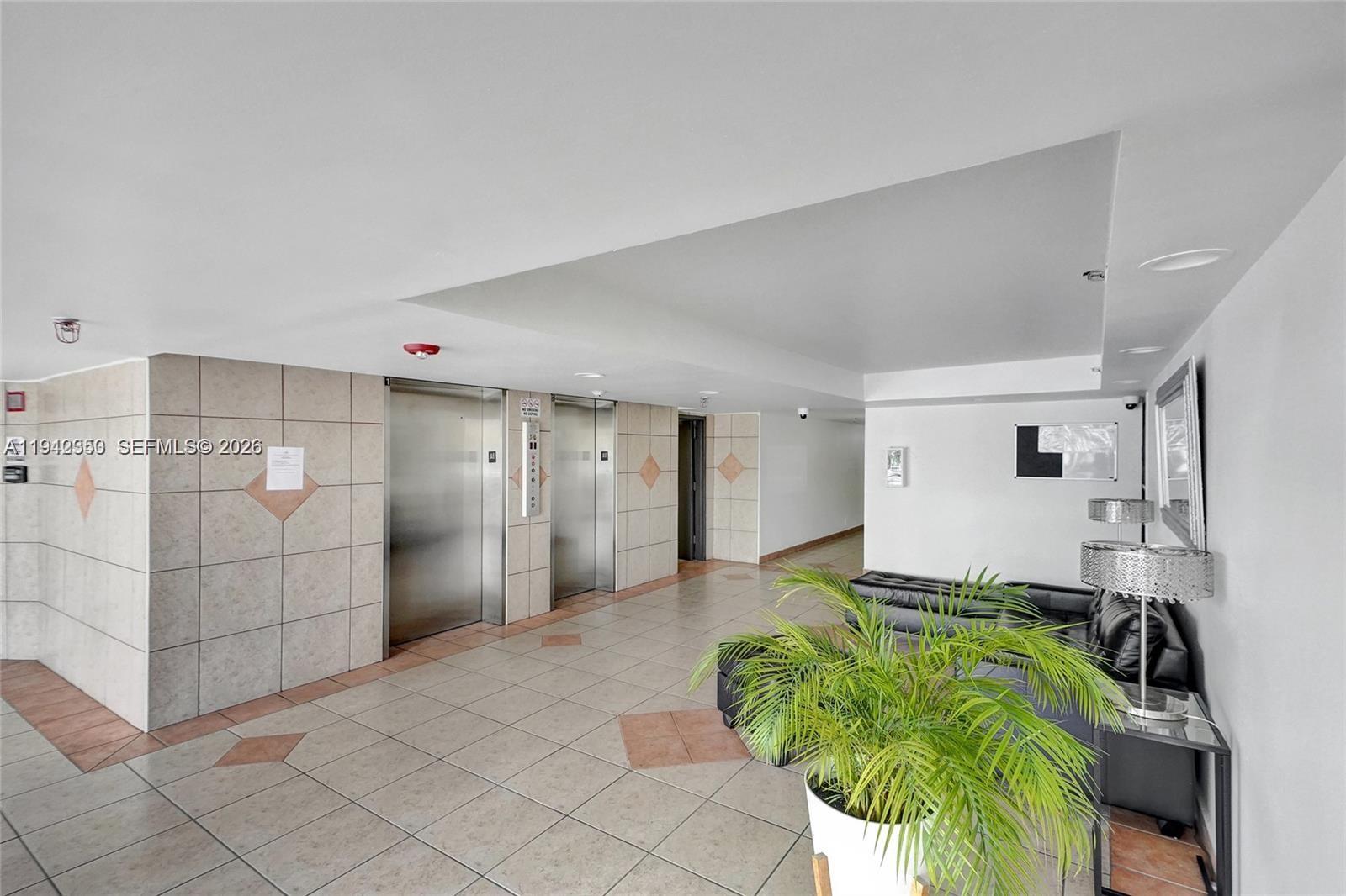 GOLFVIEW CL FONTAINEBLEAU - Residential Lease