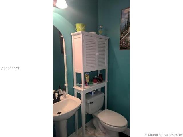 HILLSBORO COUNTRY CLUB PL - Residential