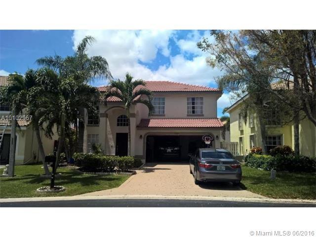 HILLSBORO COUNTRY CLUB PL - Residential