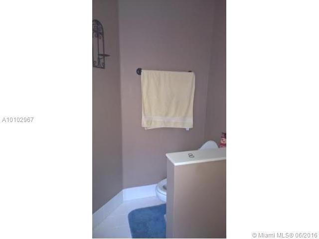 HILLSBORO COUNTRY CLUB PL - Residential