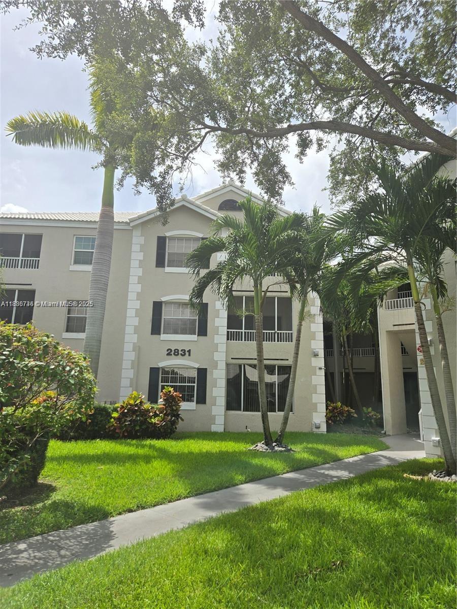 LAKEVIEW CLUB CONDO - Residential