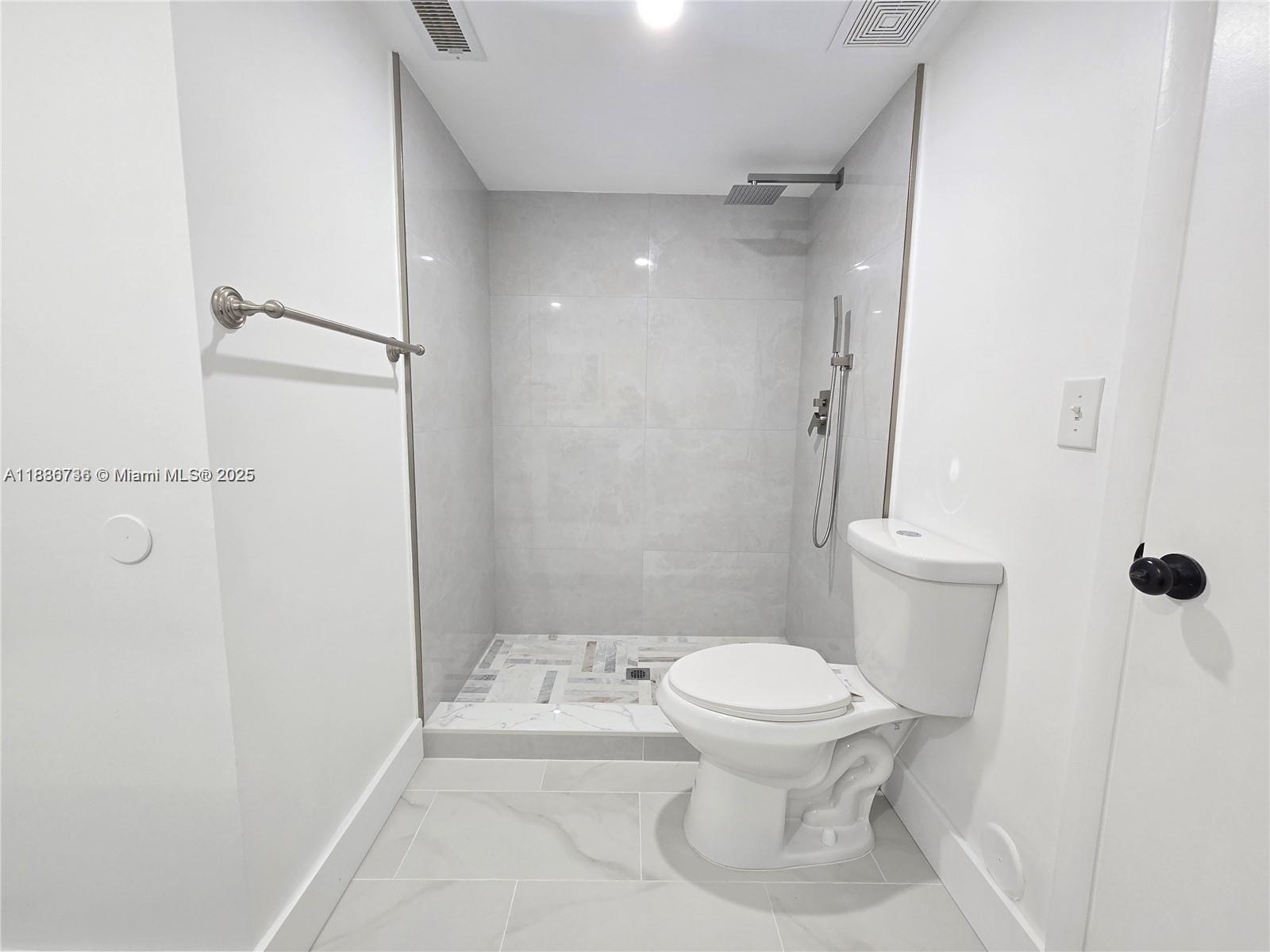 LAKEVIEW CLUB CONDO - Residential