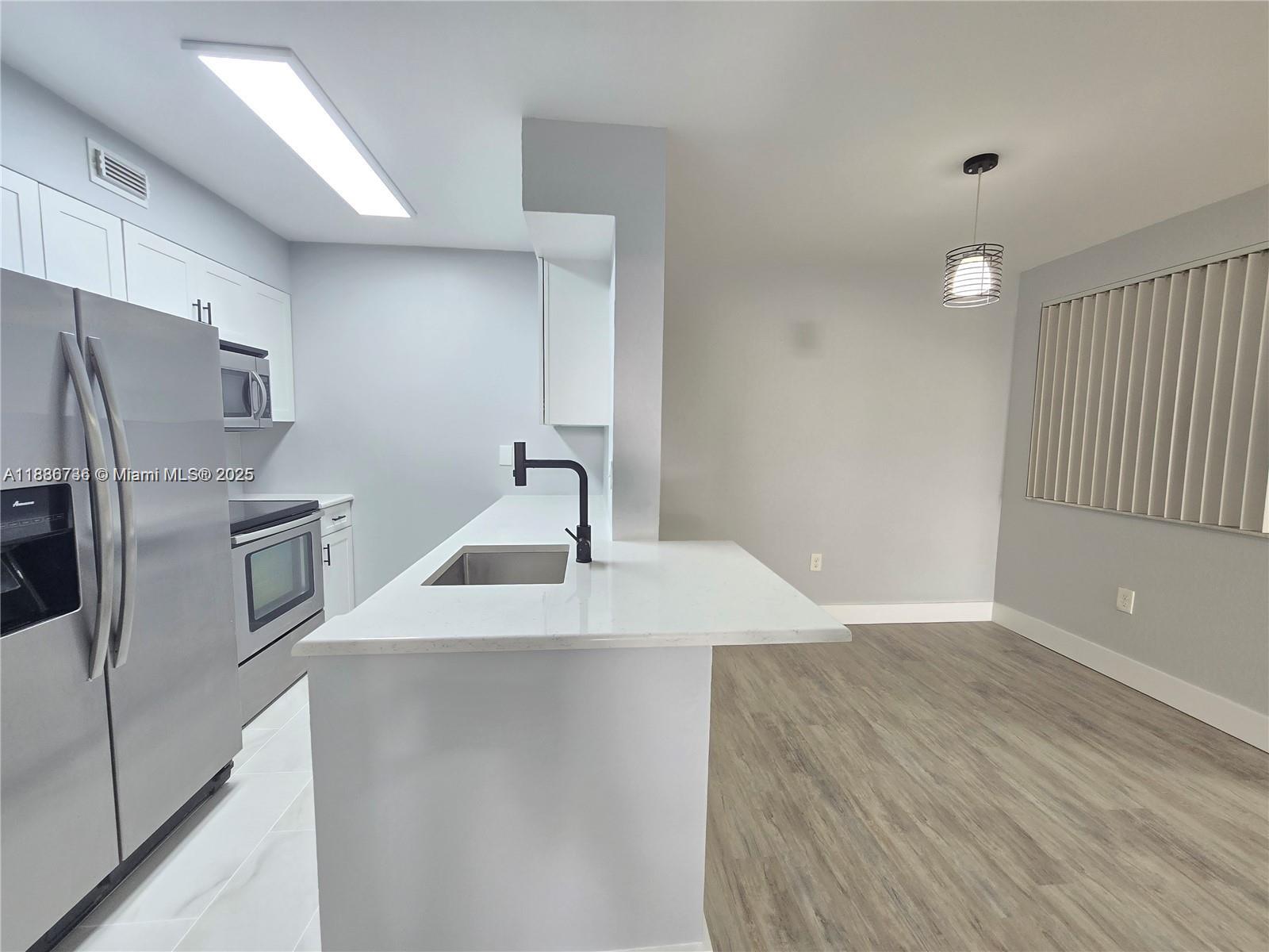 LAKEVIEW CLUB CONDO - Residential