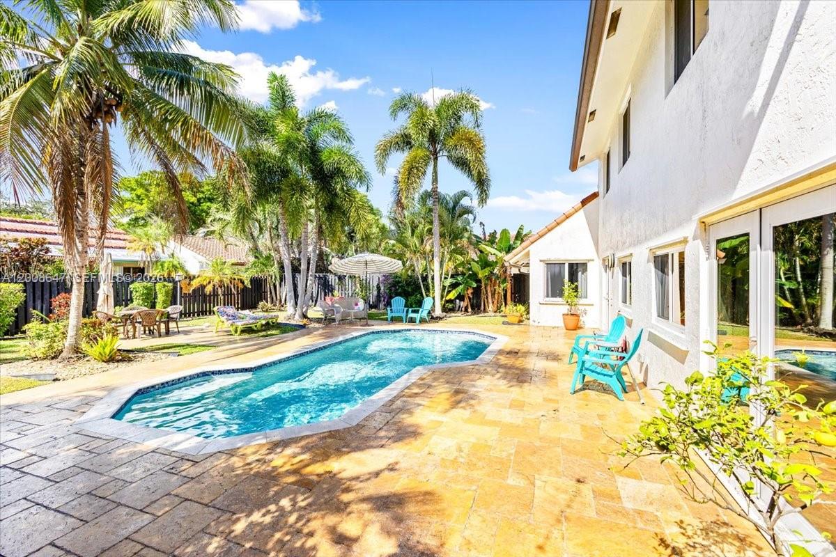 2560 Bass Way 2560