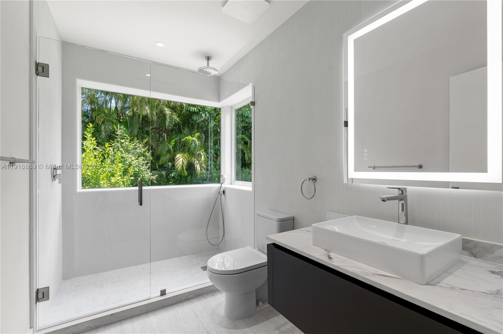 BEVERLY GLEN - Residential