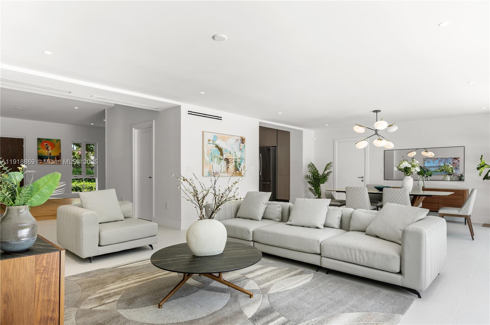 BEVERLY GLEN - Residential