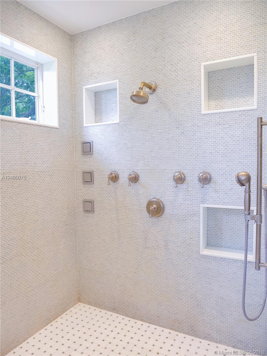 RIDGELINE ESTATES - Residential