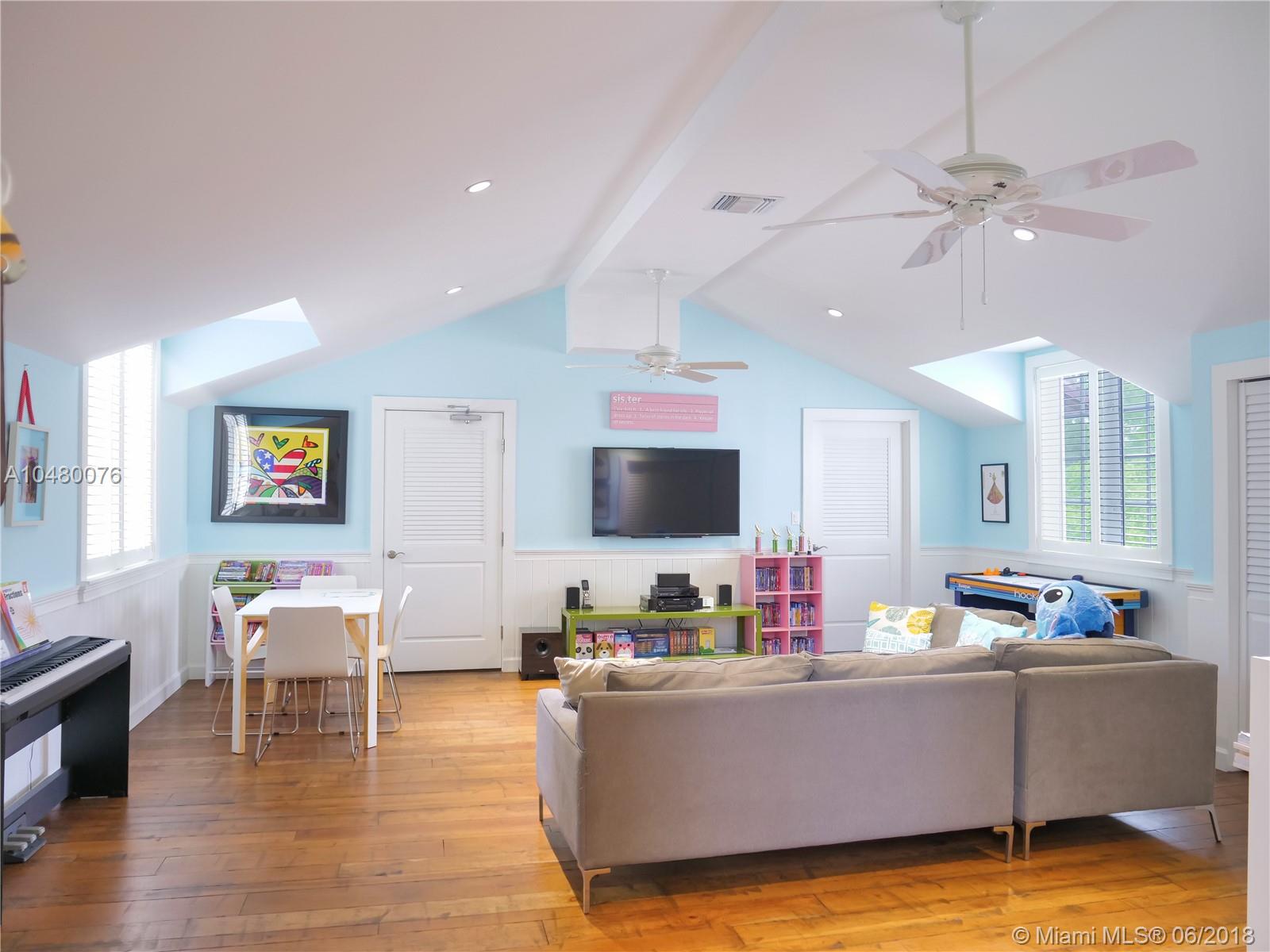 RIDGELINE ESTATES - Residential