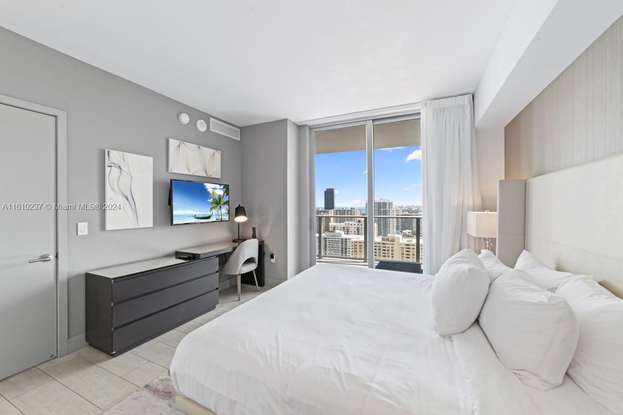 4010 SOUTH OCEAN CONDO - Residential