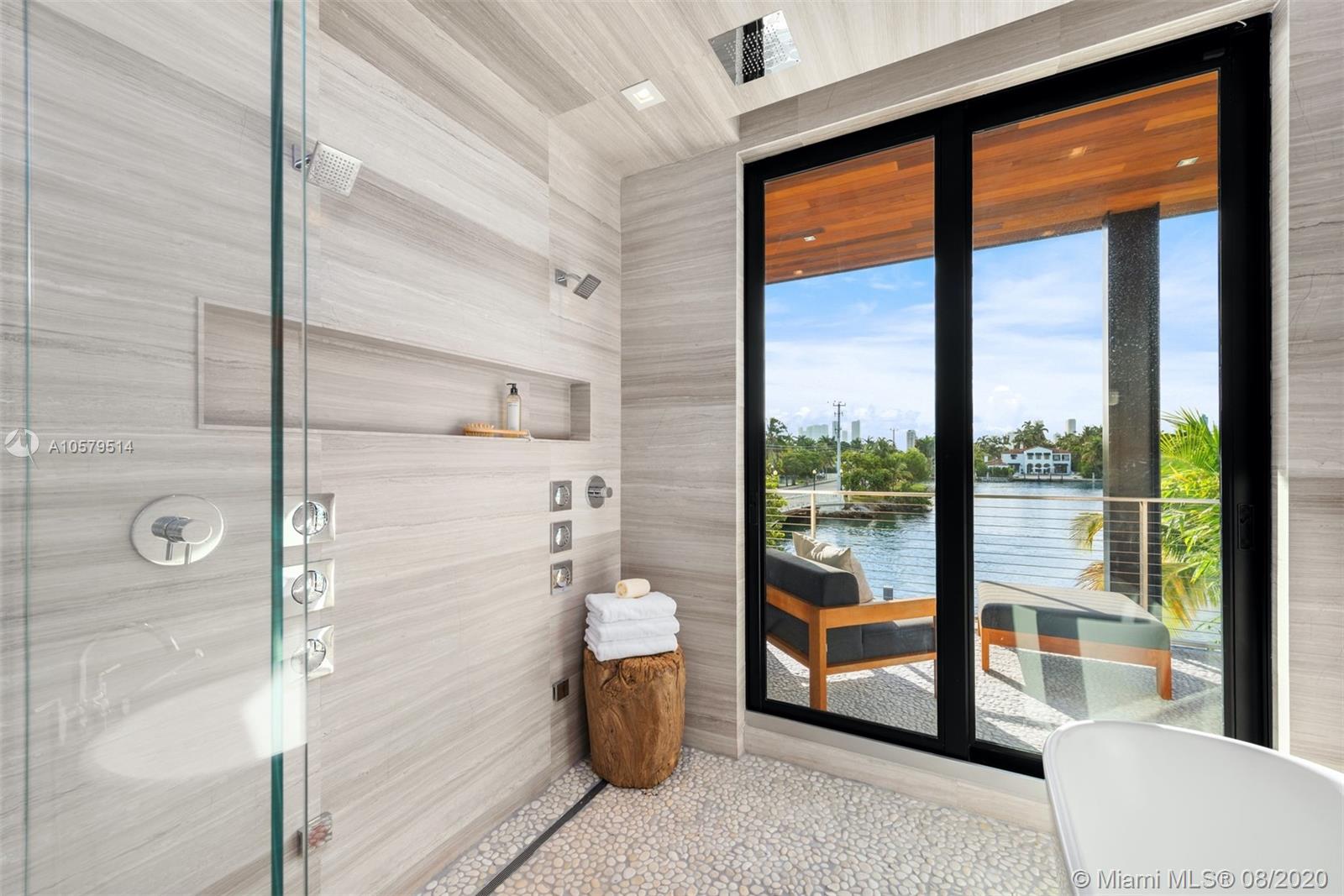 DI LIDO ISLAND - Residential