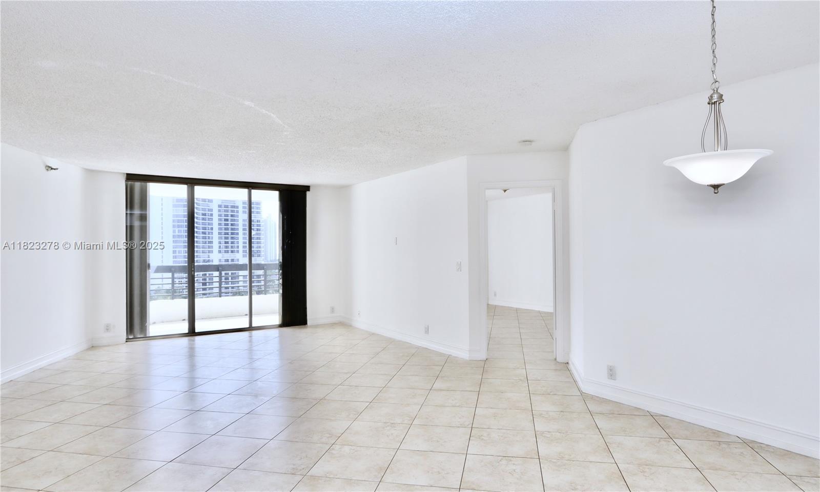 3500 Mystic Pointe Dr 1207