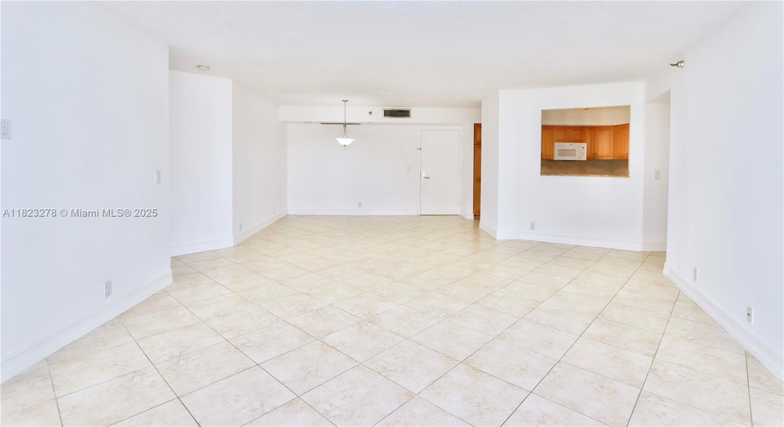 3500 Mystic Pointe Dr 1207