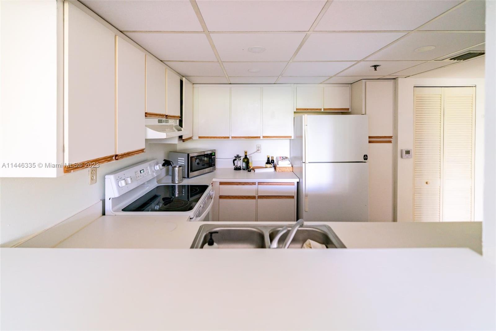 BRICKELL KEY II CONDO - Residential Lease