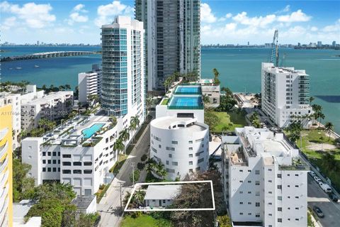 460 NE 29th Ter Miami FL 33137