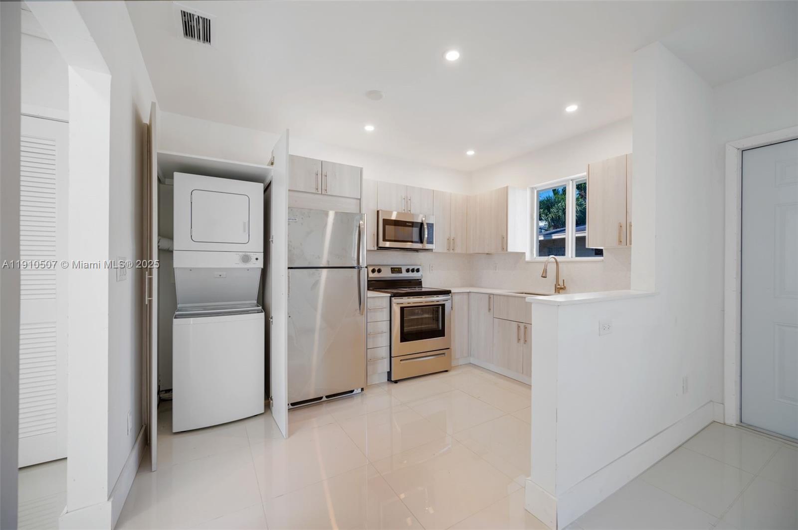 SHORECREST - Residential Lease