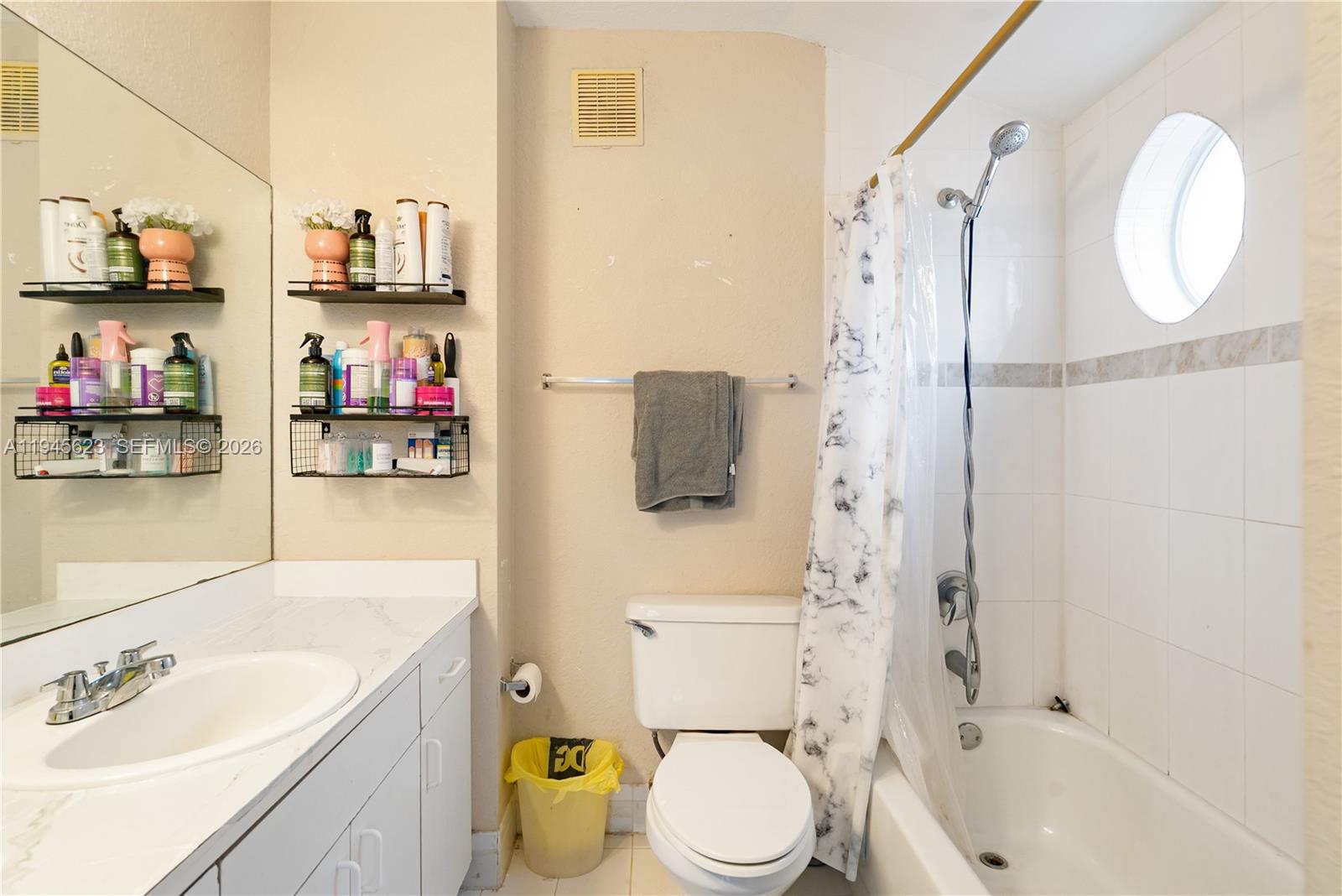 POINT ROYALE BUILDINGS ON - Residential