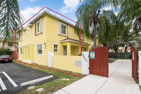 19620 SW 103rd Ct 1-1 Cutler Bay FL 33157