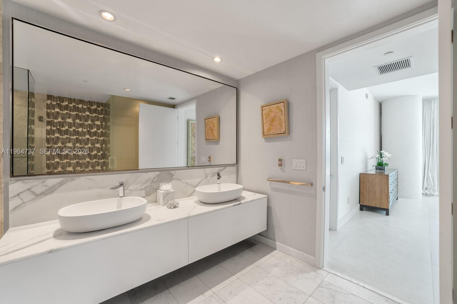 OCEANA BAL HARBOUR CONDO - Residential