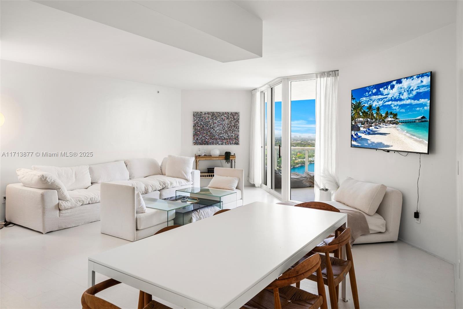 4779 Collins Ave 3108
