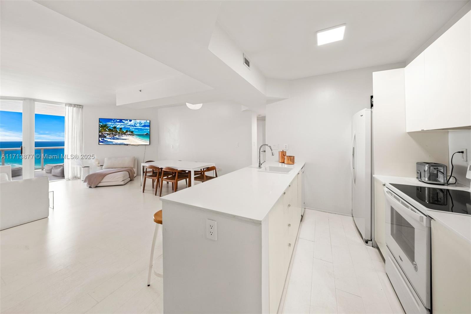 BLUE DIAMOND CONDO - Residential