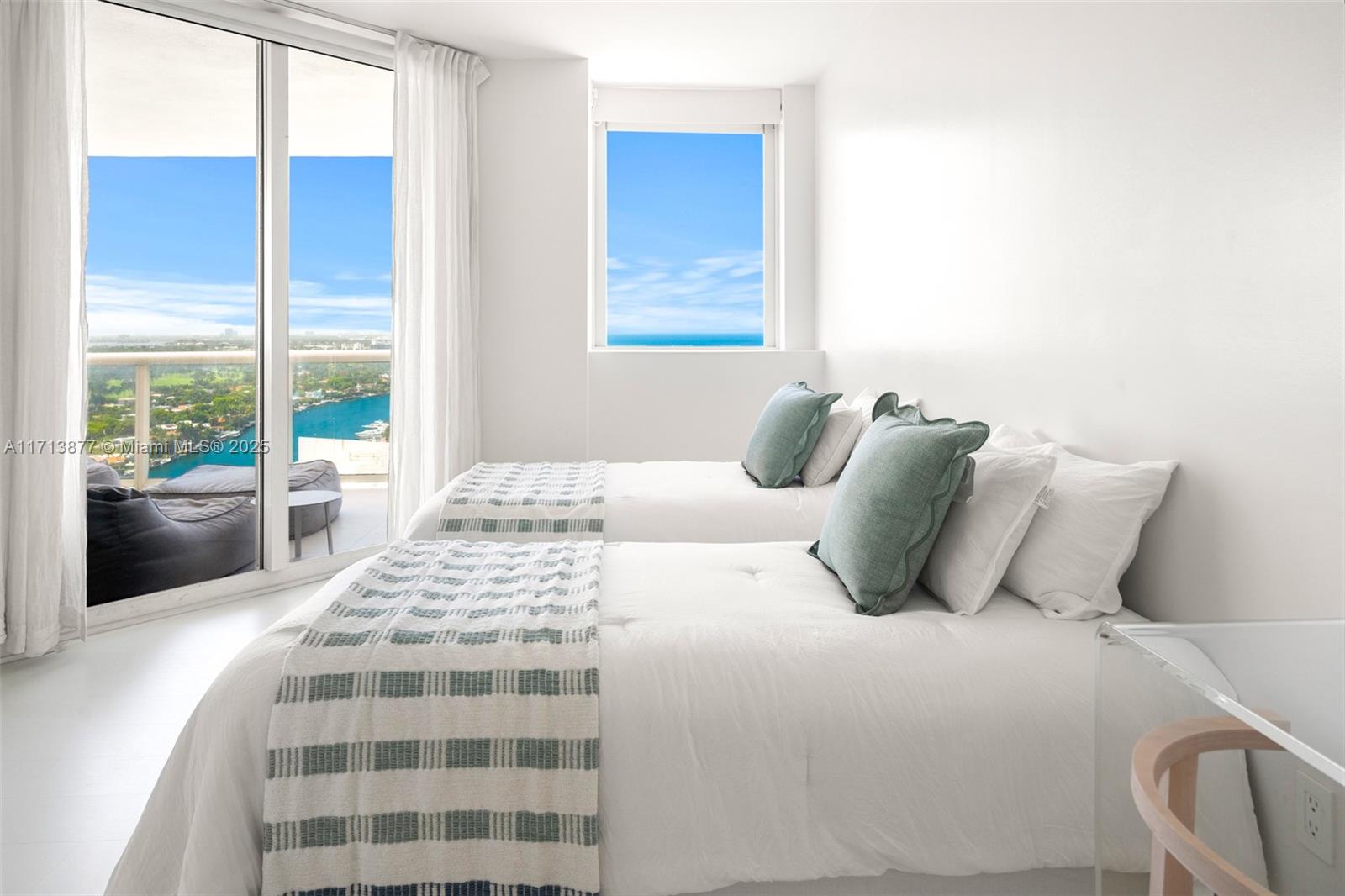 BLUE DIAMOND CONDO - Residential