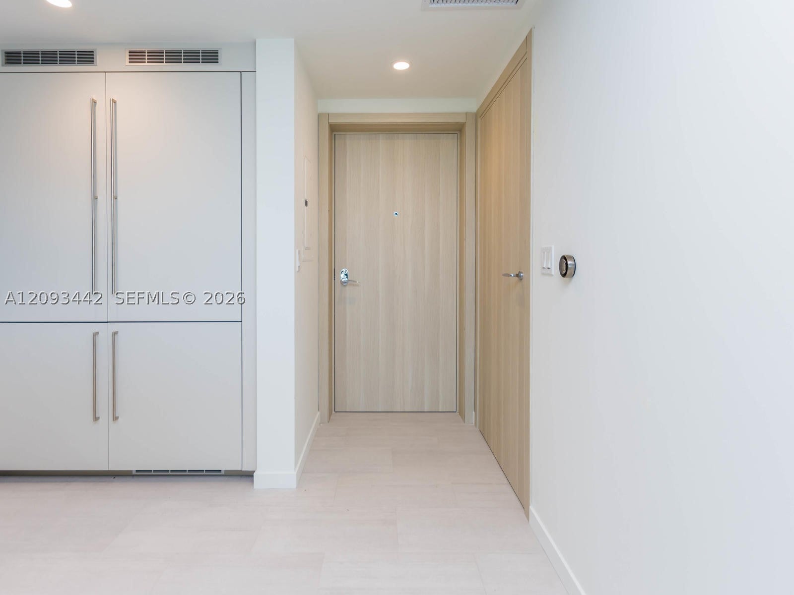 1000 Brickell Plz 4104
