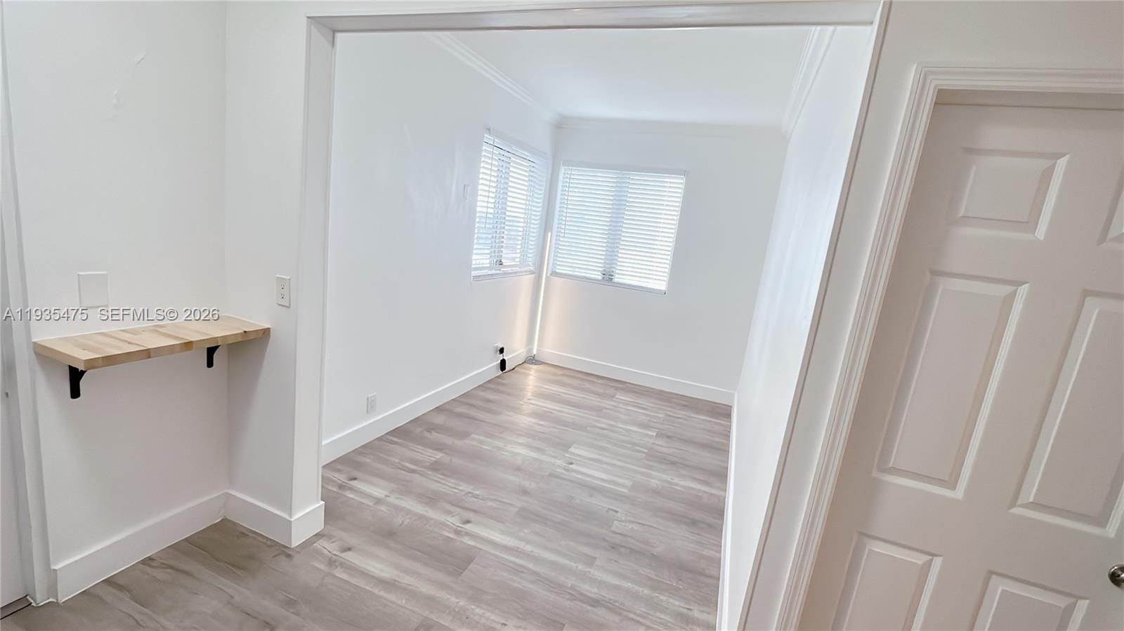 DELPHINE CONDO - Residential