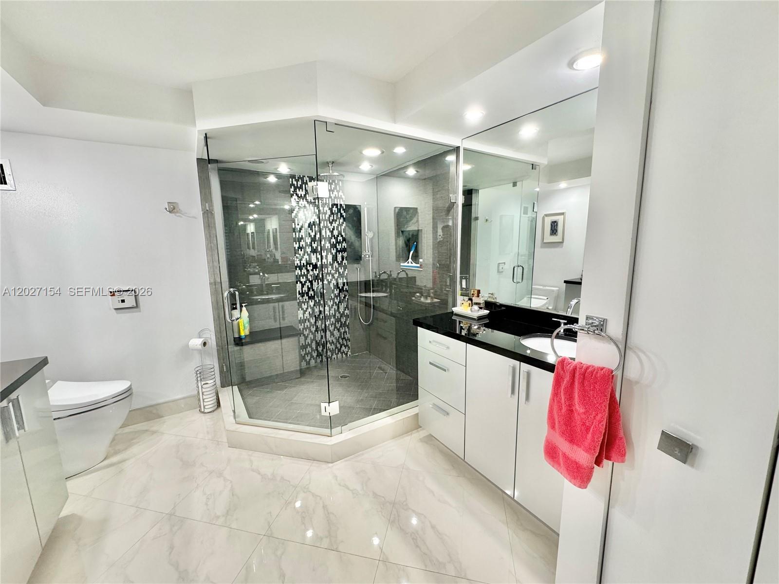 GALLEON CONDO - Residential