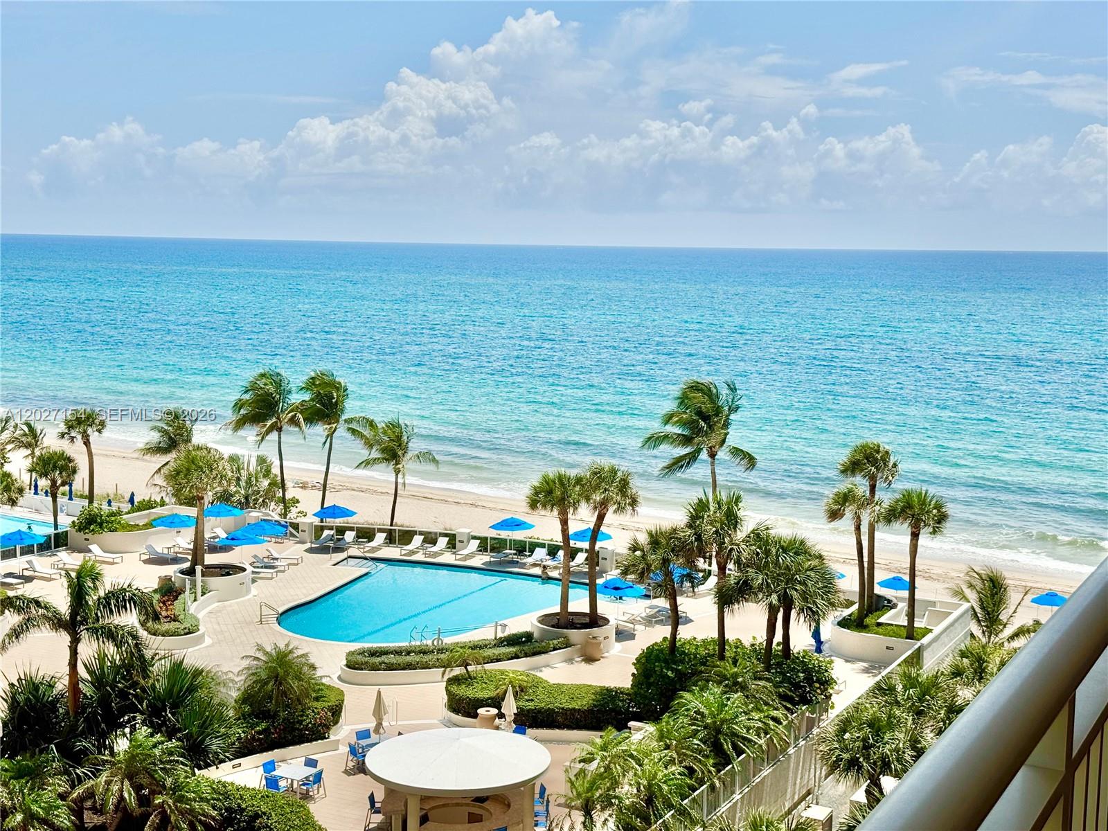 GALLEON CONDO - Residential