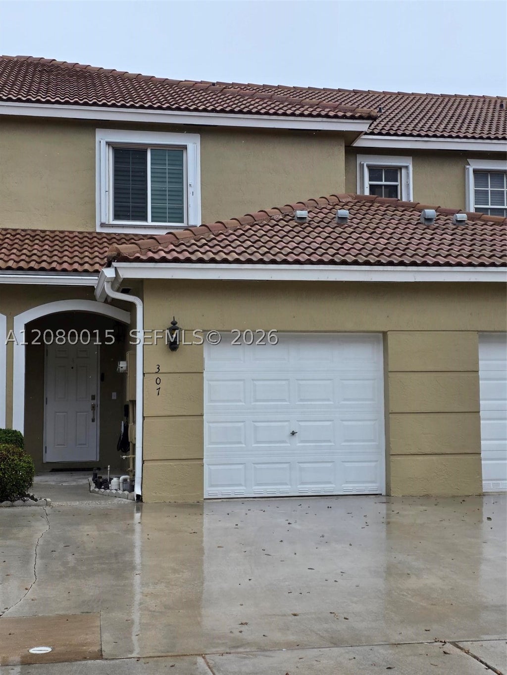 Photo of 307 SW 120th Ave, Pembroke Pines, FL 33025 (MLS # A12080015)