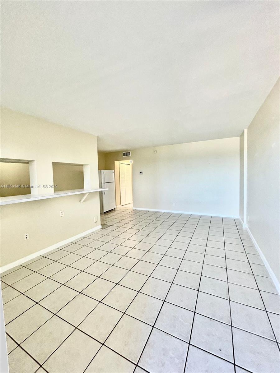 LA PLAYA CONDOMINIUMS - Residential Lease