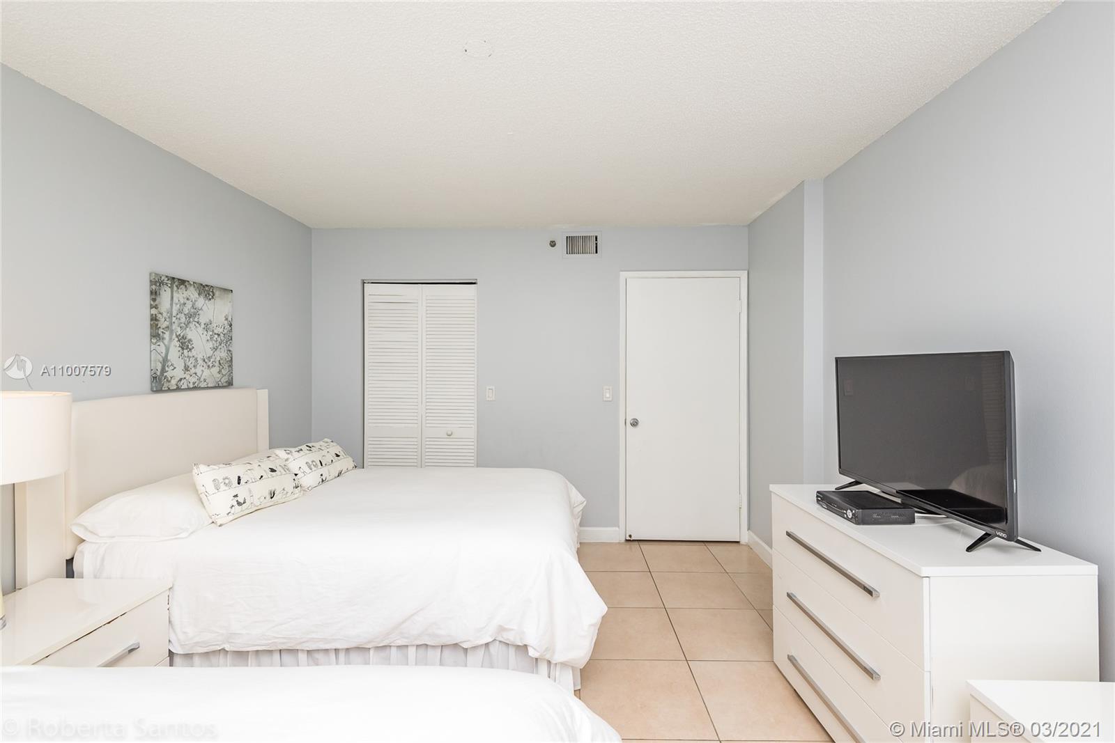 THE YACHT CLUB AT AVENTUR - Residential Lease